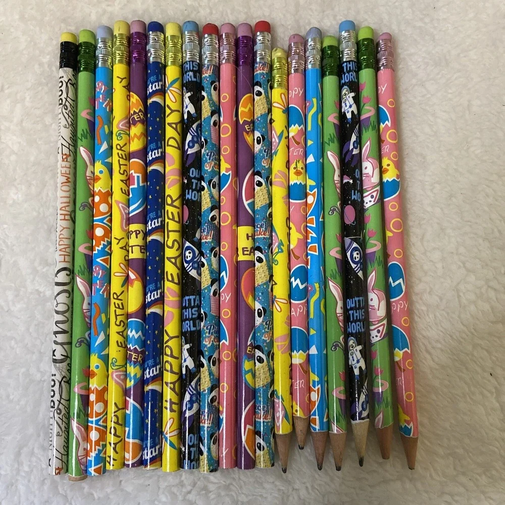 Novelty Pencils Various‎ Mixed Lot of 19 Halloween Holiday Skeletons Bunnies